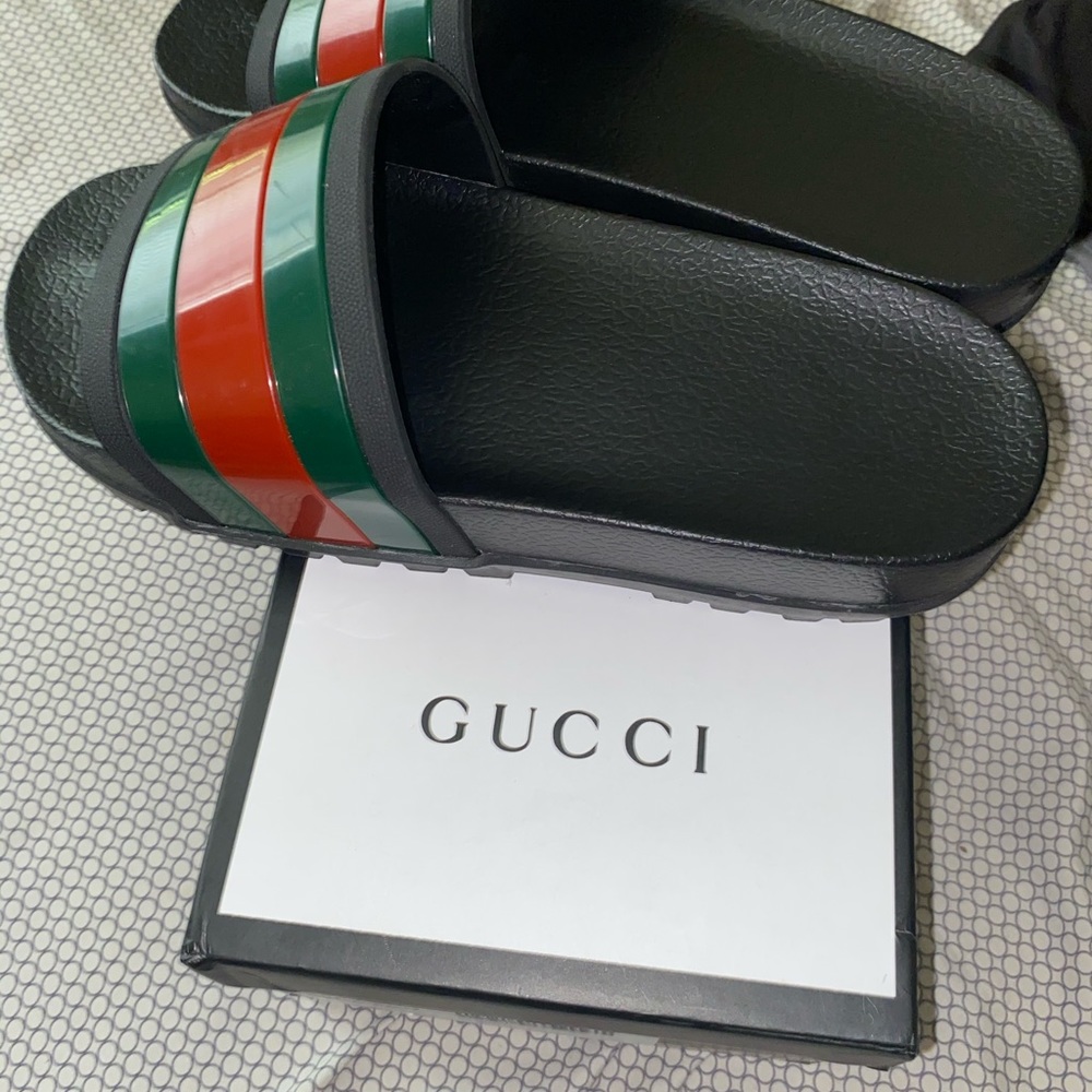 Gucci slides size 8(41)